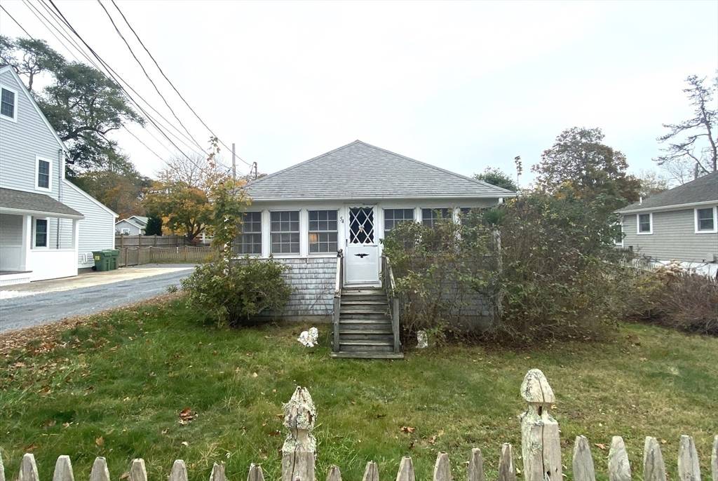 Dennis, MA 02639,54 Depot St