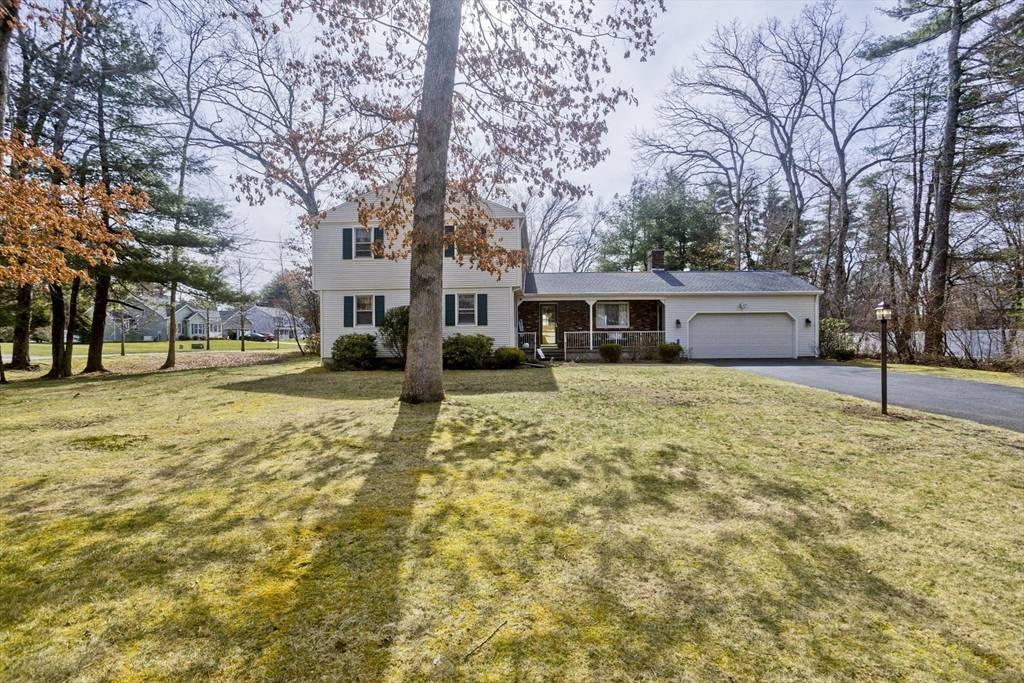 East Longmeadow, MA 01028,19 Juniper Ln