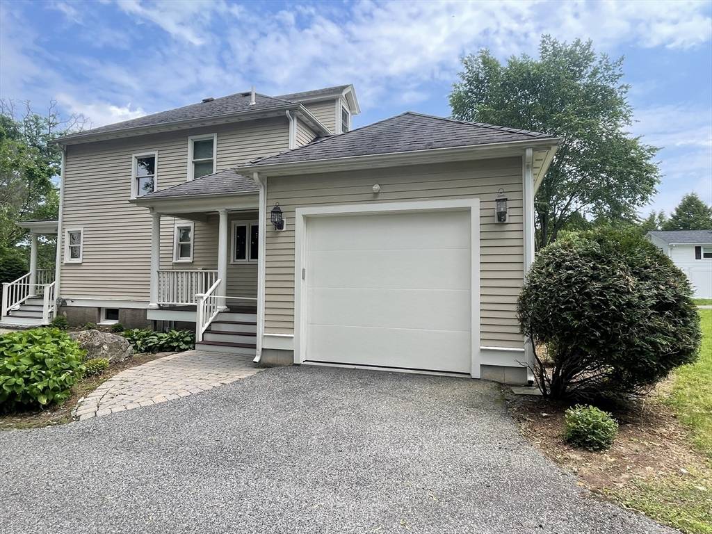 Wellesley, MA 02482,58 Oak Street