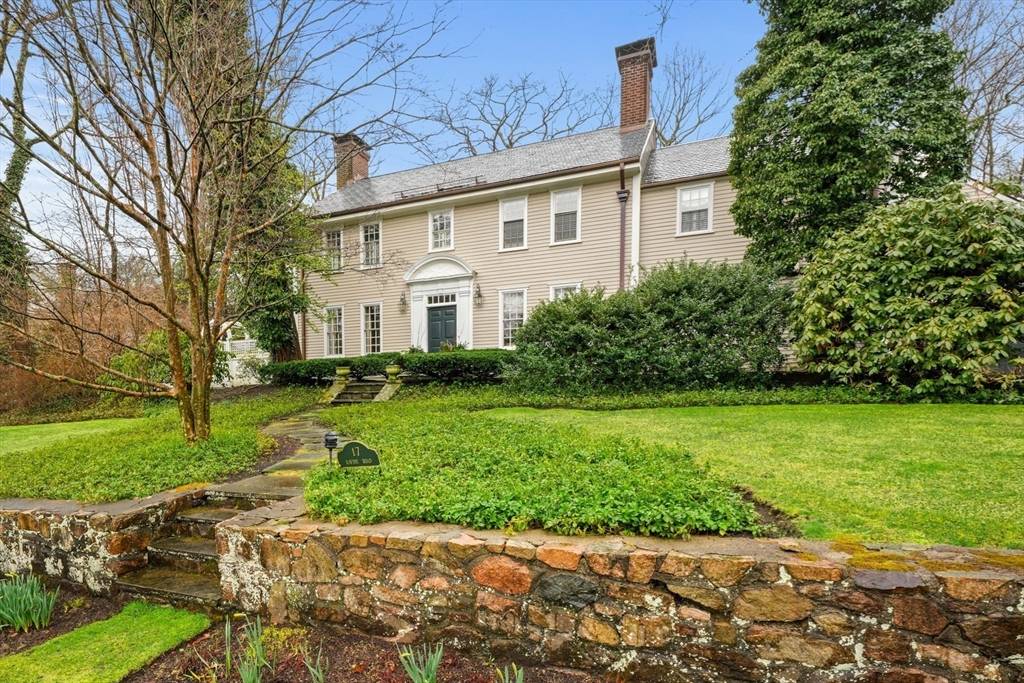 Wellesley, MA 02481,17 Ravine Road