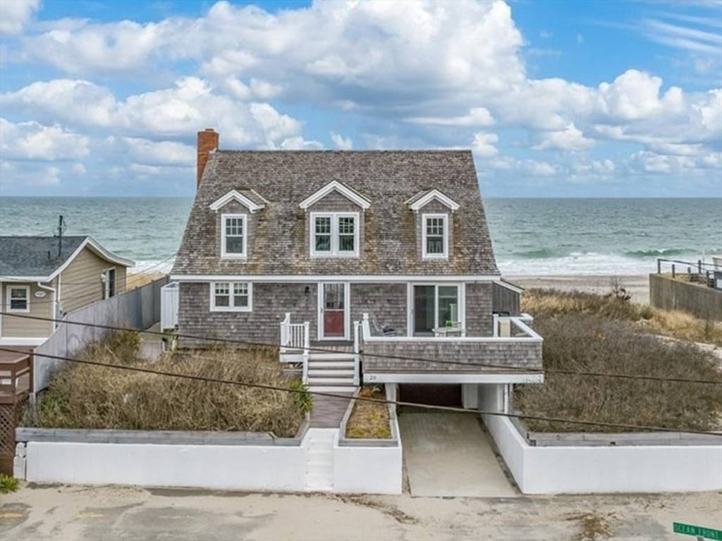 Scituate, MA 02066,20 Ocean Front St