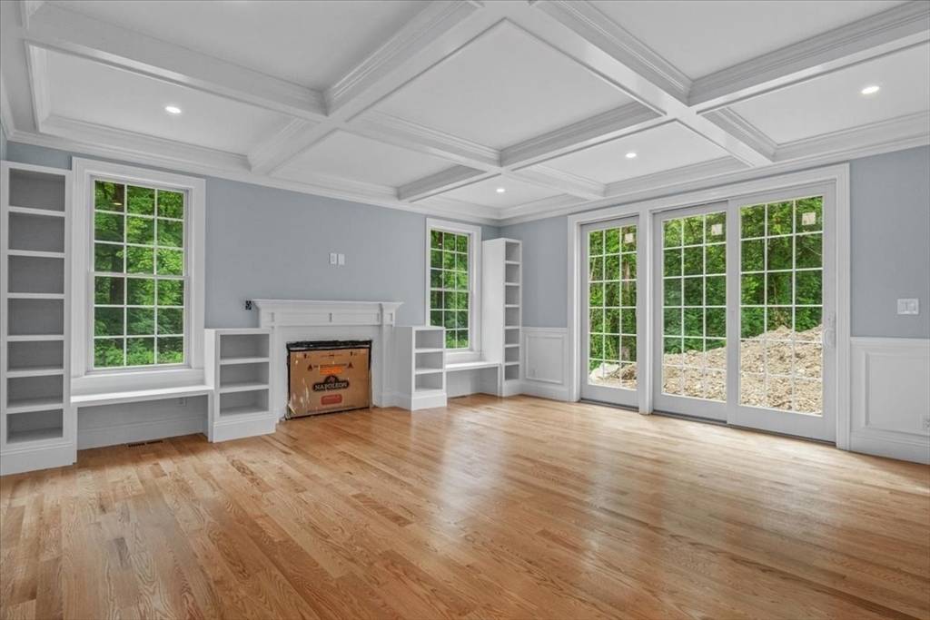 35 Shuttleworth Dedham, MA 02026