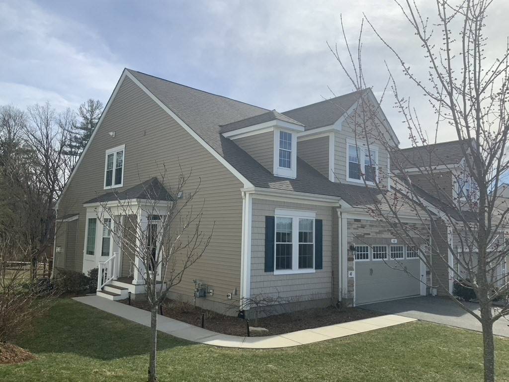 Holliston, MA 01746,43 Brooksmont Dr #8