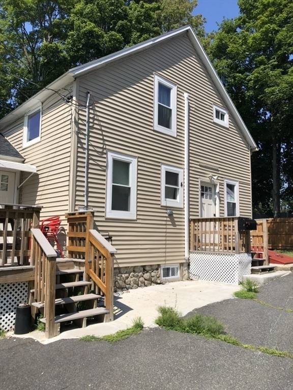 Hopkinton, MA 01748,4 Walcott St