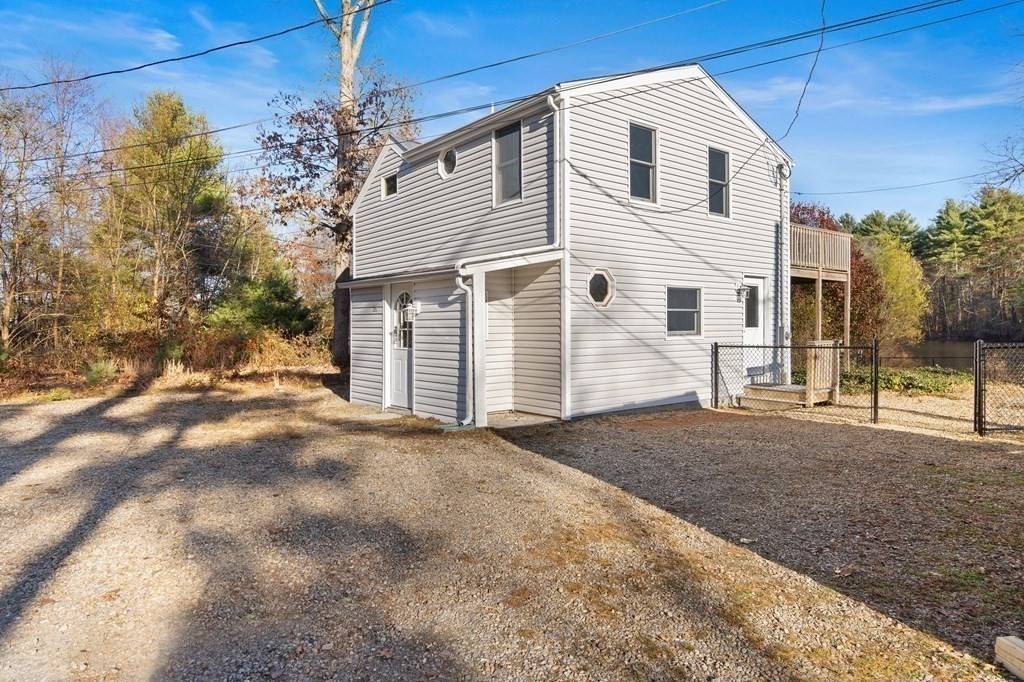 Norton, MA 02766,21 Robinson Ln