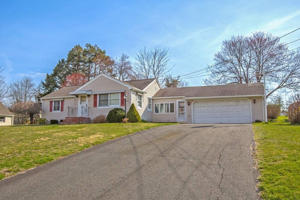 East Longmeadow, MA 01028,24 Hillside Dr