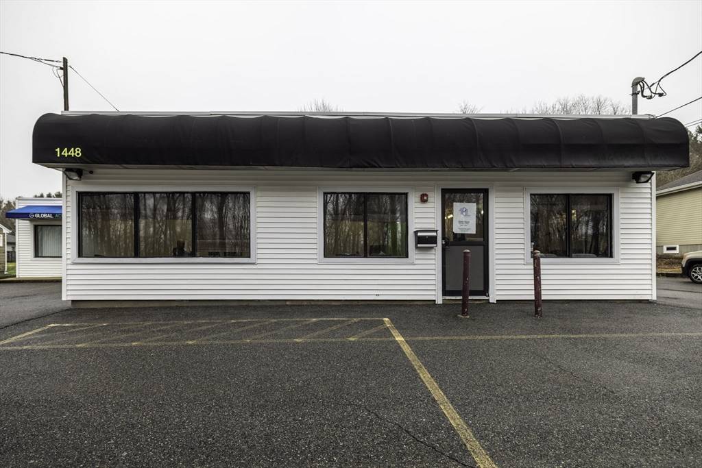 Somerset, MA 02725,1448 Gar Hwy