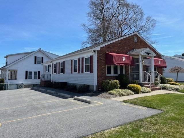 New Bedford, MA 02745,696 Ashley Blvd