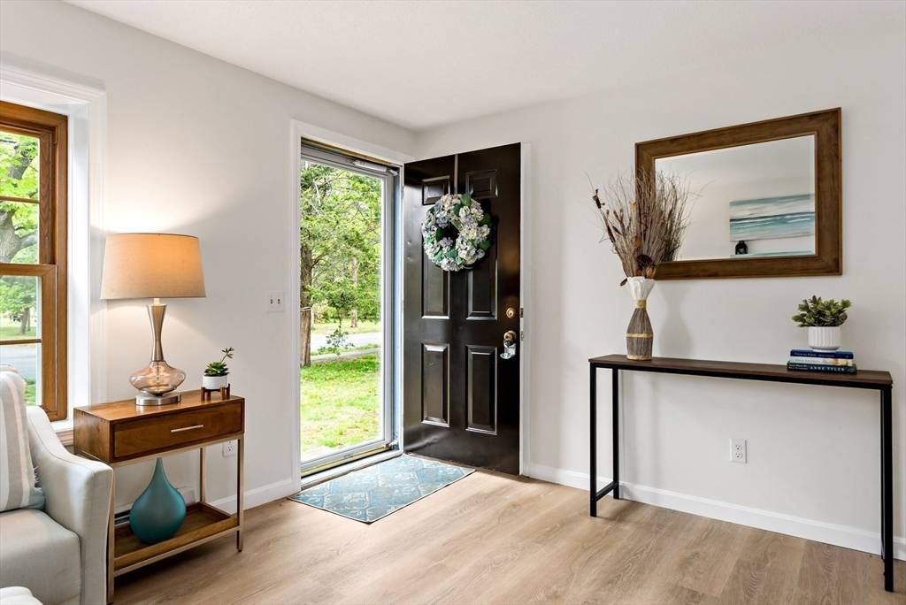 Falmouth, MA 02536,180 Davisville Rd