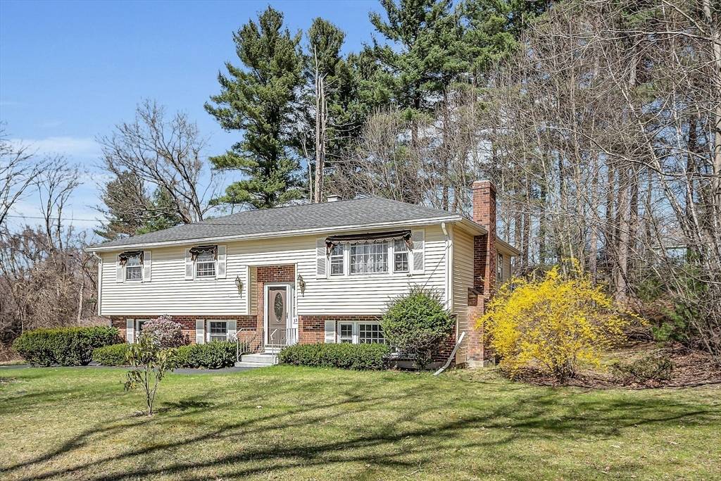 Chelmsford, MA 01824,33 Ideal Ave