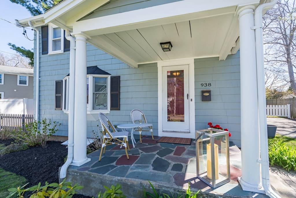 Needham, MA 02492,938 Webster Street
