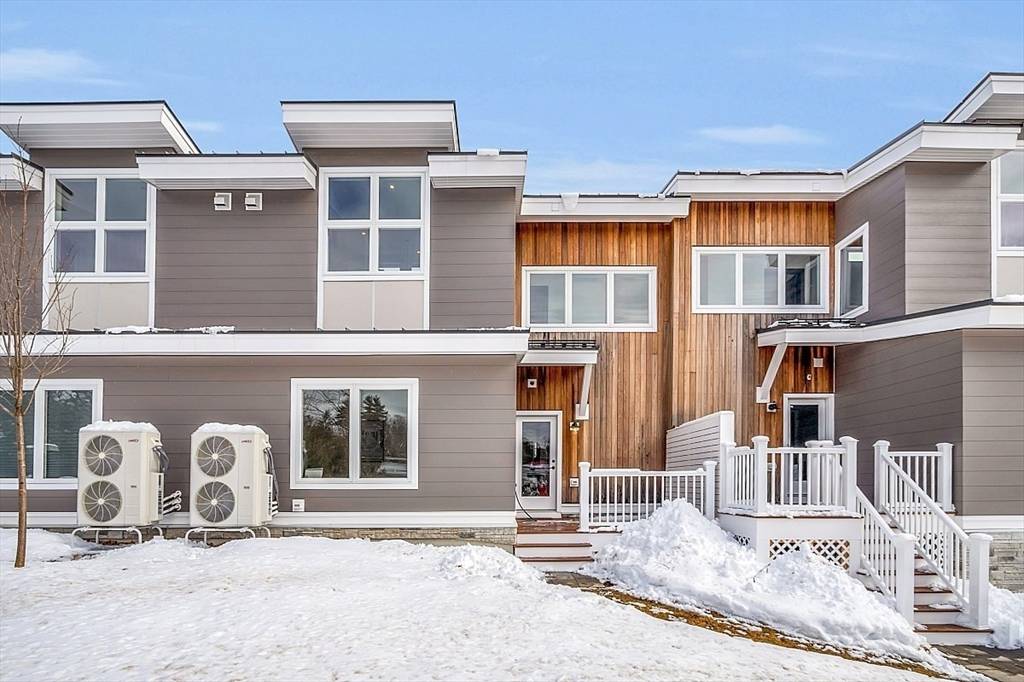 Laconia, NH 03246,36 Vantage Point Drive #3