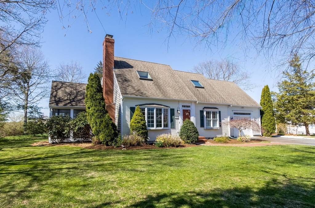 Sandwich, MA 02644,18 Deep Wood Dr