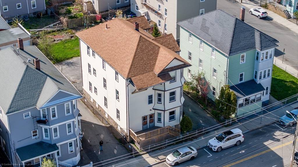 Fall River, MA 02724,481 E Main St