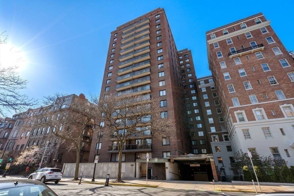 Boston, MA 02116,180 Beacon Street #16G