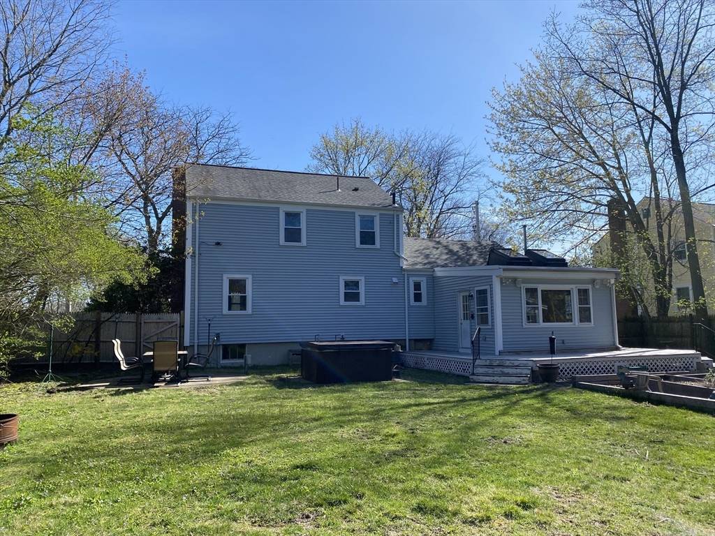 Needham, MA 02492,1567 Great Plain Ave