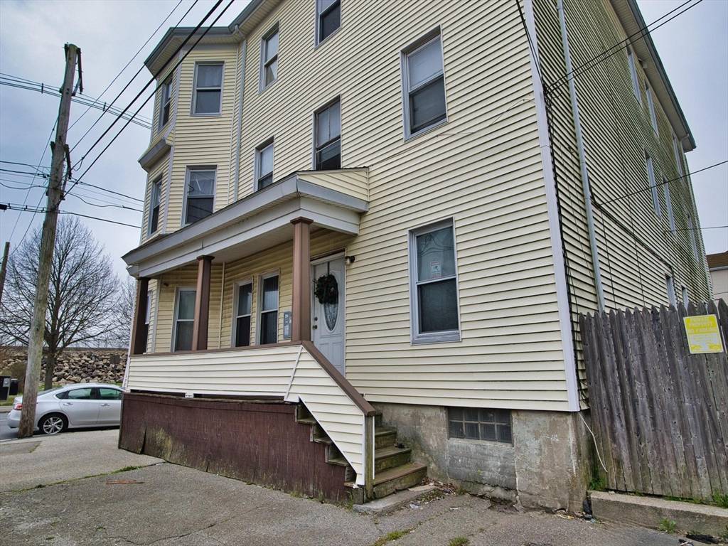 New Bedford, MA 02744,1 Stapleton St