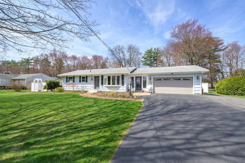 East Longmeadow, MA 01028,41 Rural Ln