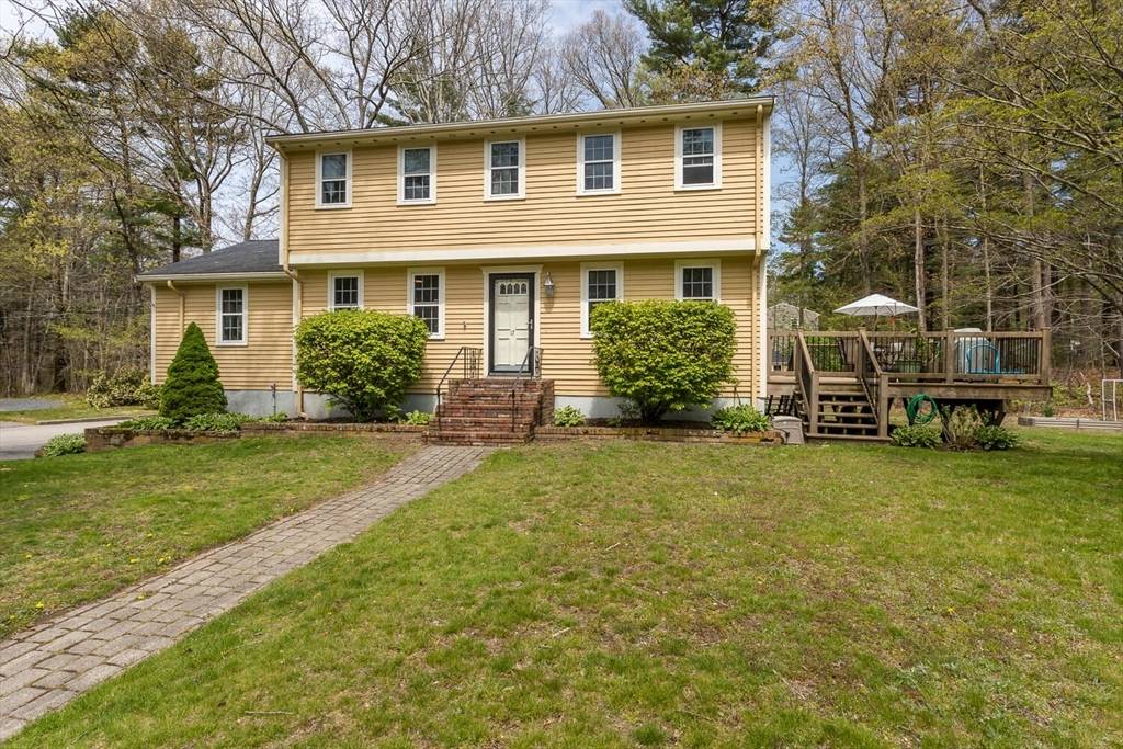 Easton, MA 02356,17 Kingsbrook Way