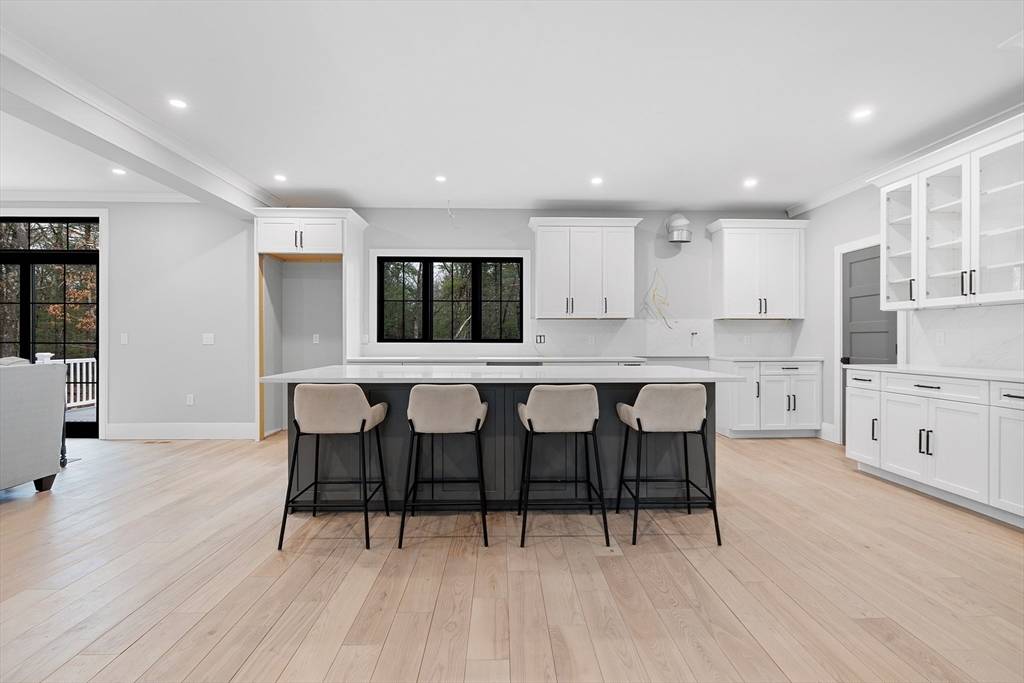 1466 Main Street Lynnfield, MA 01940