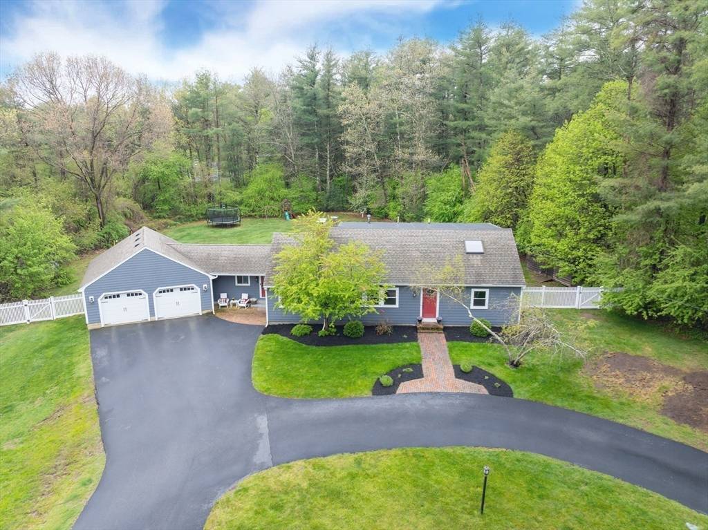 Boxford, MA 01921,26 Roundtop Rd