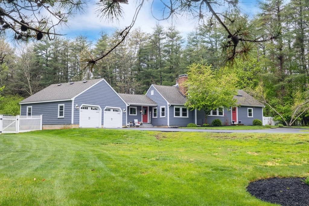 Boxford, MA 01921,26 Roundtop Rd