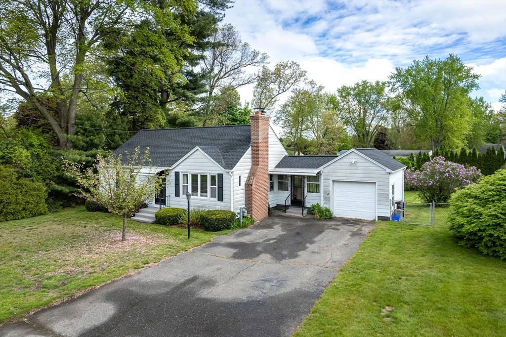 East Longmeadow, MA 01028,419 Chestnut