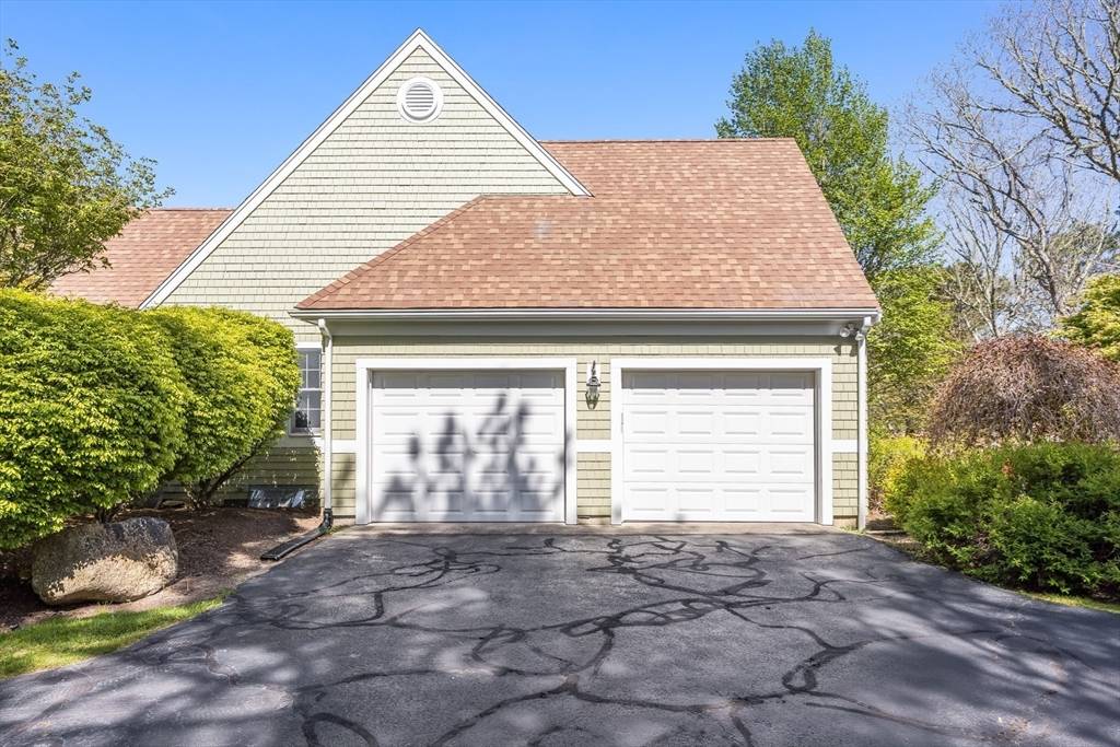 Falmouth, MA 02536,34 Longshank Cir