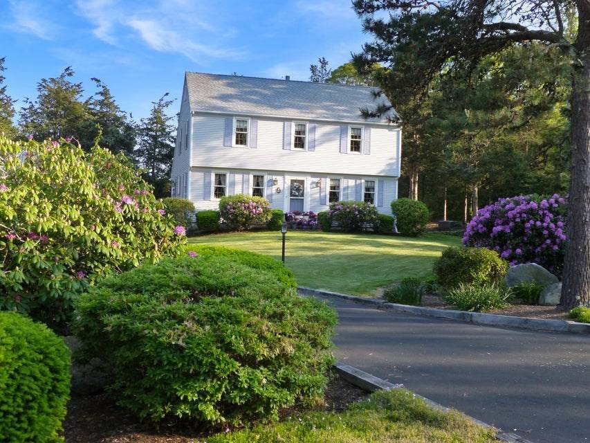 Falmouth, MA 02540,83 Colonial Way