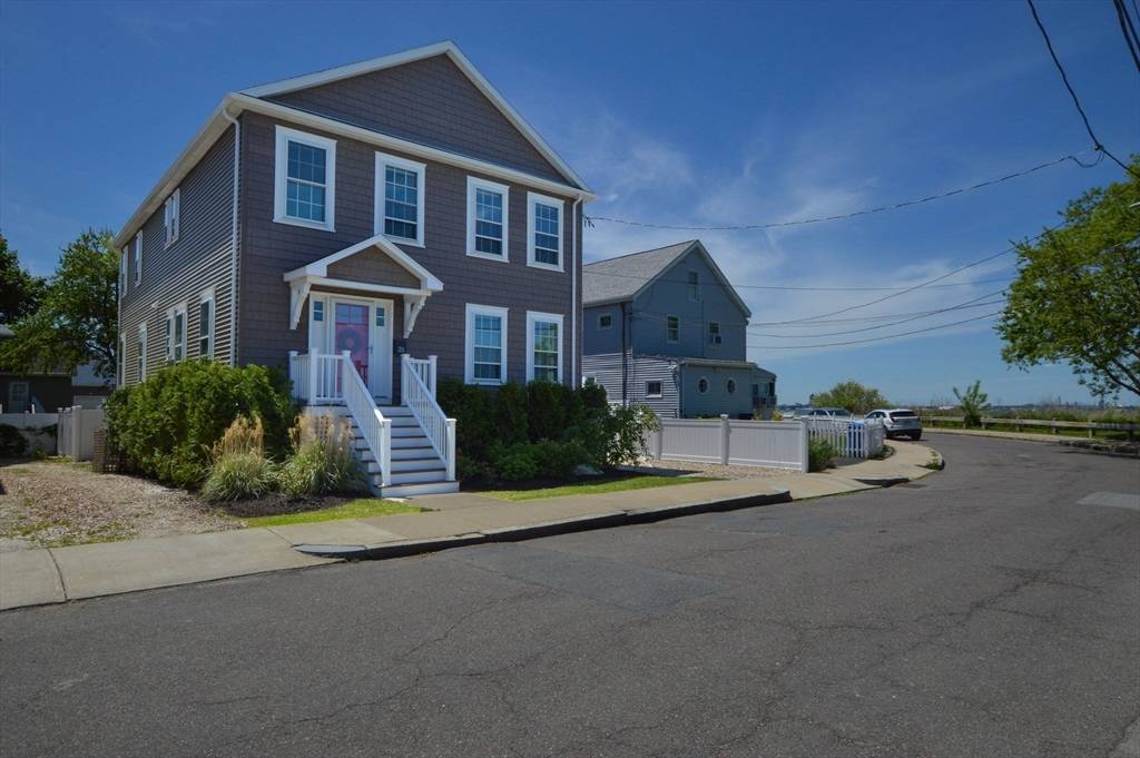 Winthrop, MA 02152,25 Bay View Ave