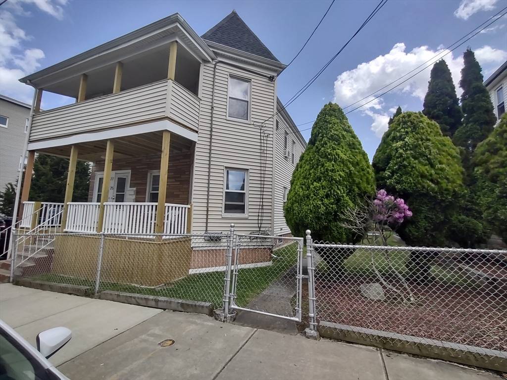 Malden, MA 02148,75-77 Mills St