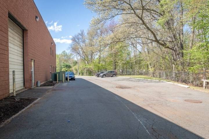 Wakefield, MA 01880,1 Nablus