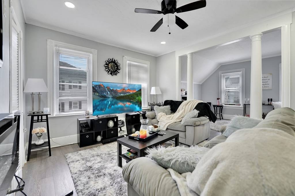 Fall River, MA 02721,534 William St