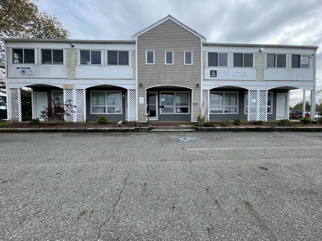 Wareham, MA 02532,3229 Cranberry Hwy #10