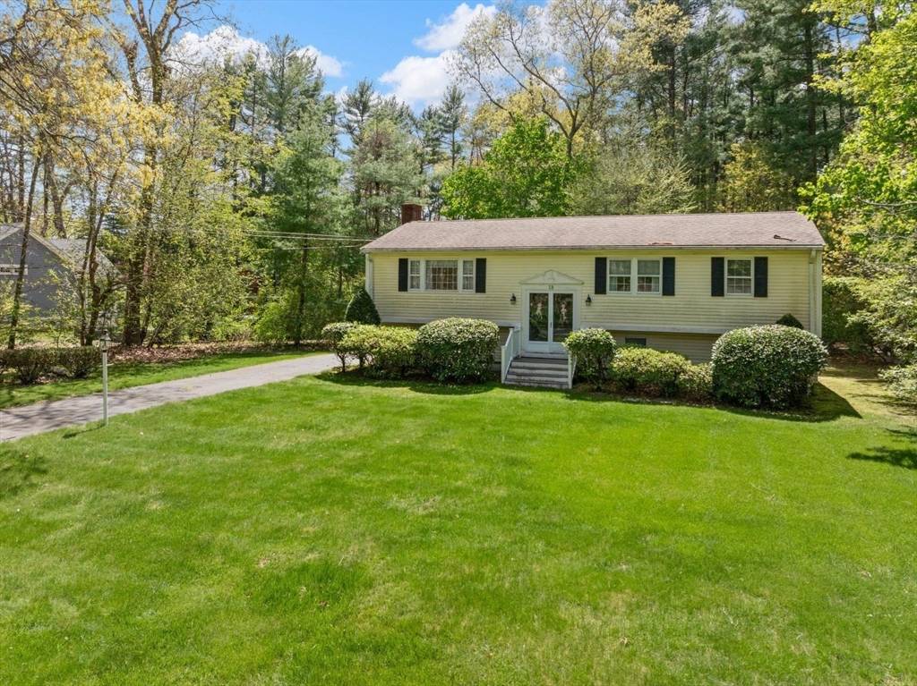 Pembroke, MA 02359,18 Holly Hill Ln