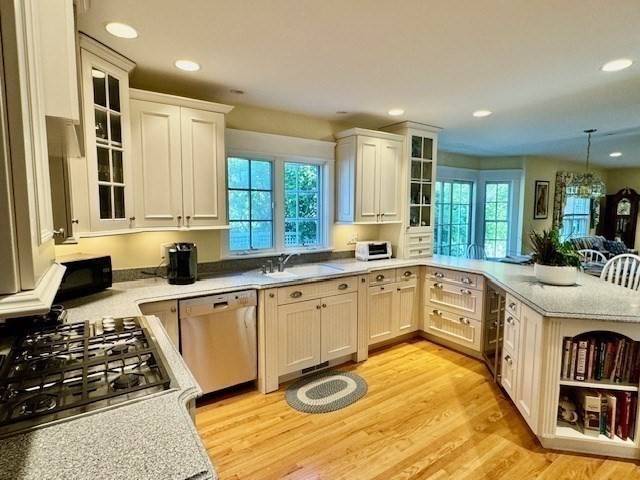 Dennis, MA 02639,337 Lower County Rd