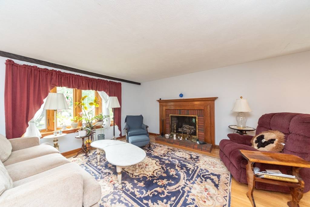 Abington, MA 02351,114 Peregrine Rd