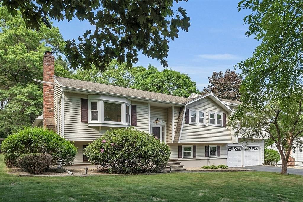Tewksbury, MA 01876,6 Bonnie Ln