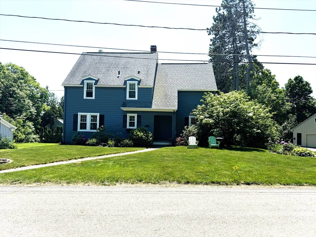 Holden, MA 01520,17 Armington Ln