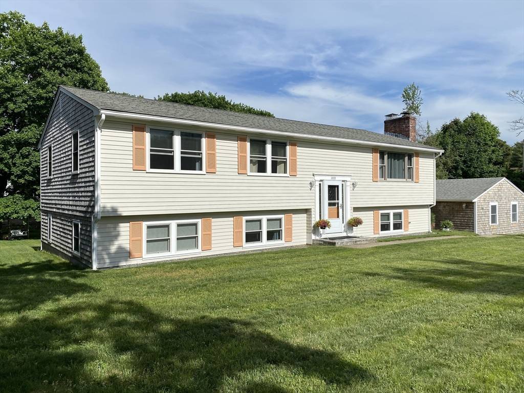 Bourne, MA 02534,1335 County Rd