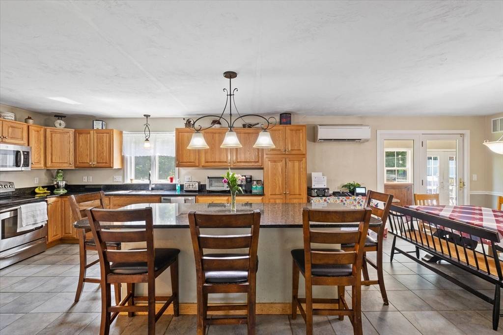 Sturbridge, MA 01566,112 Fiske Hill Rd