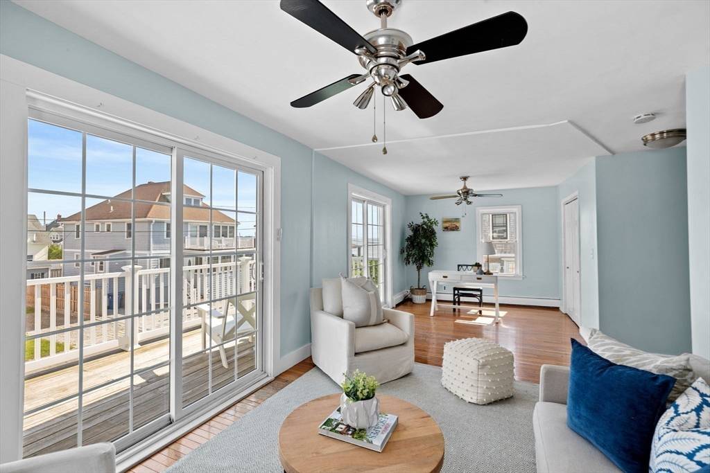 Hull, MA 02045,7 R St.