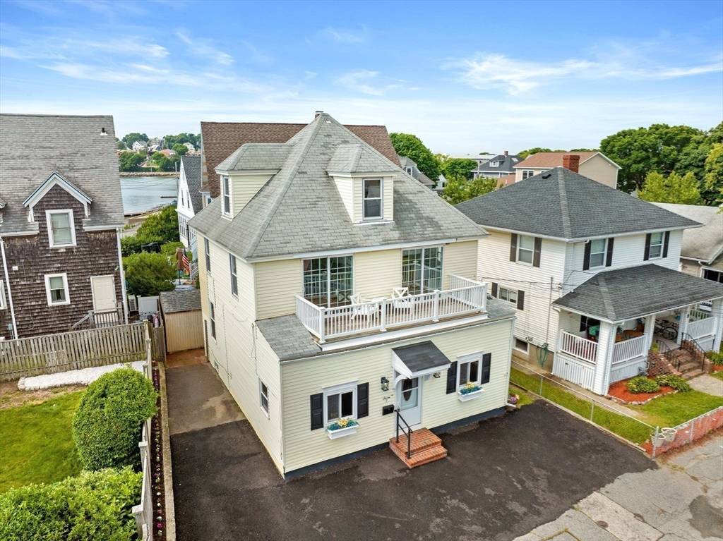 Hull, MA 02045,7 R St.