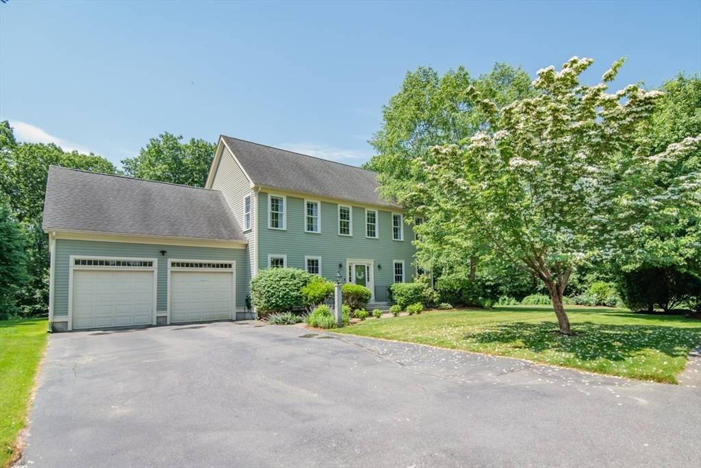 Sterling, MA 01564,25 Sandy Ridge