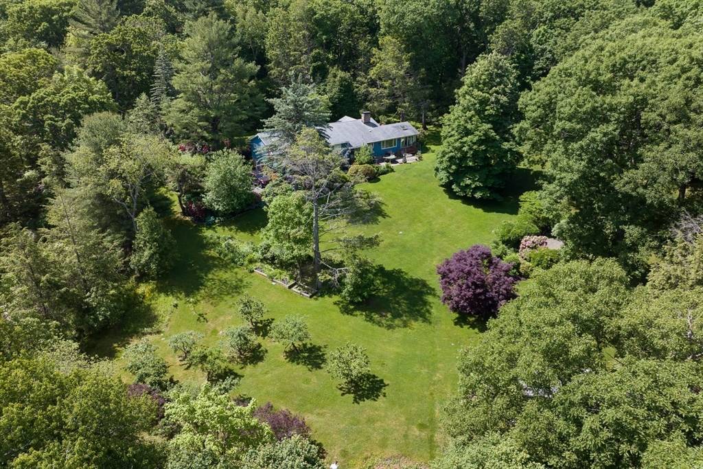 Weston, MA 02493,110 Robin Road