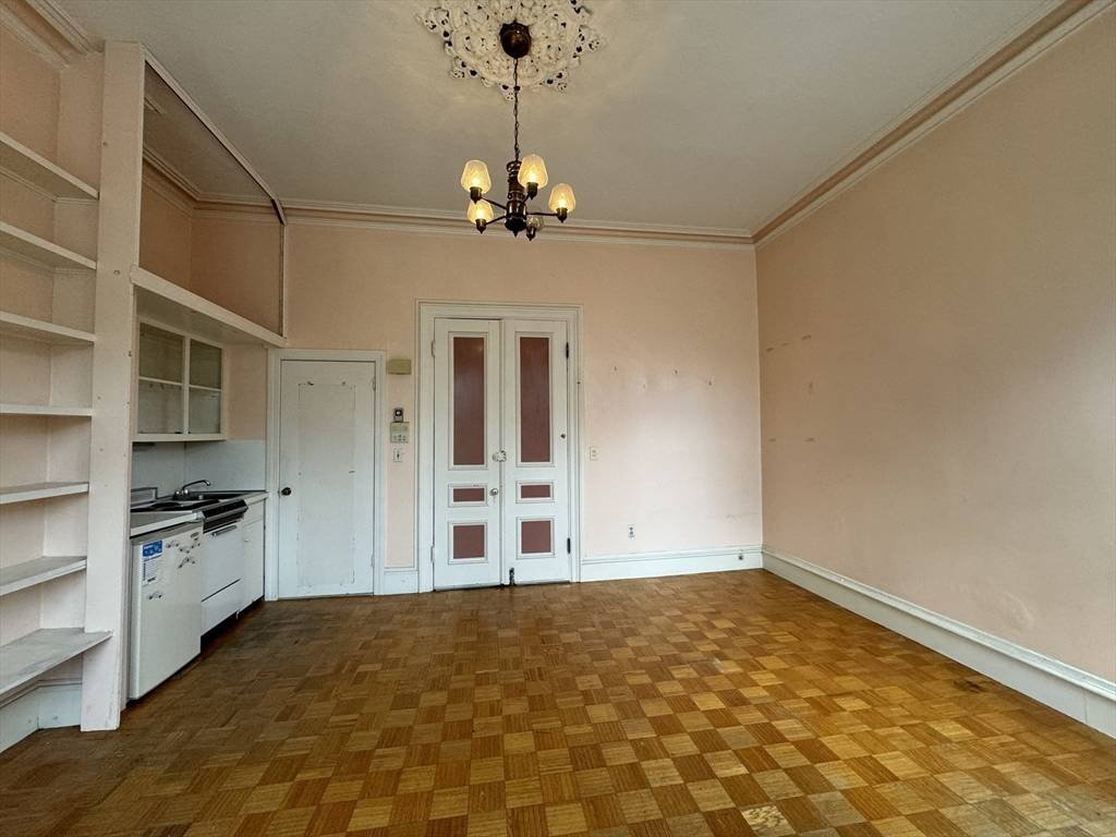Boston, MA 02116,171 Warren Avenue #2