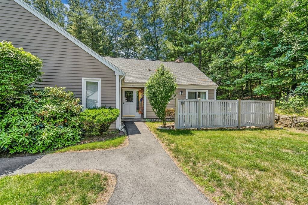 Lexington, MA 02420,95 Fifer Lane #95