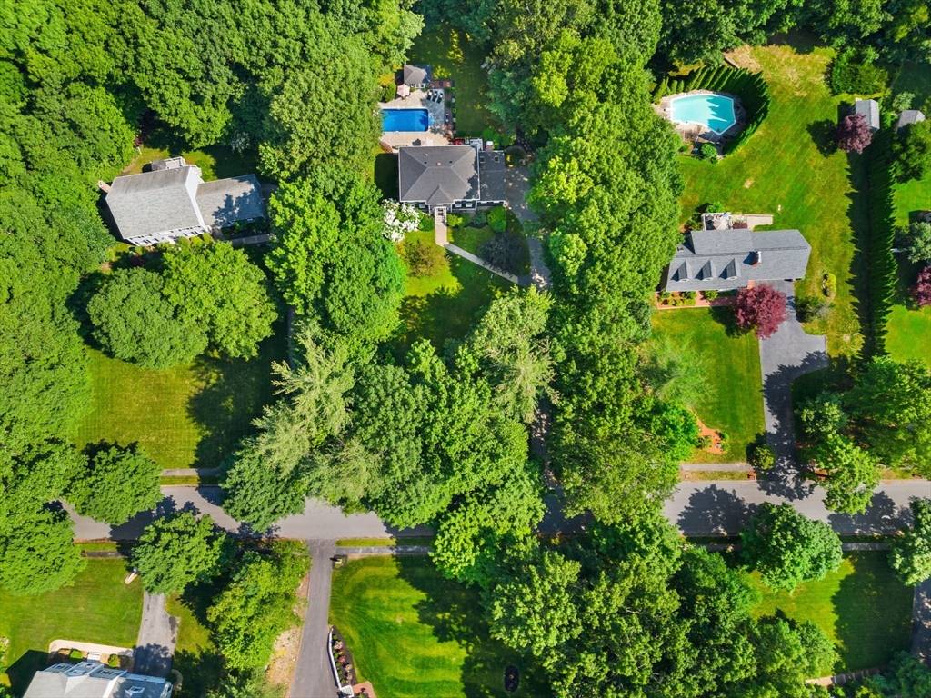 Haverhill, MA 01832,27 Village Woods Rd
