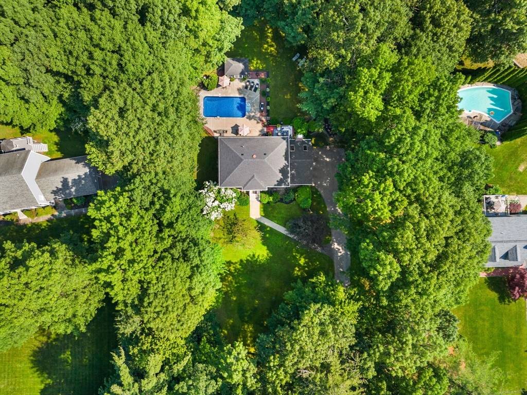 Haverhill, MA 01832,27 Village Woods Rd