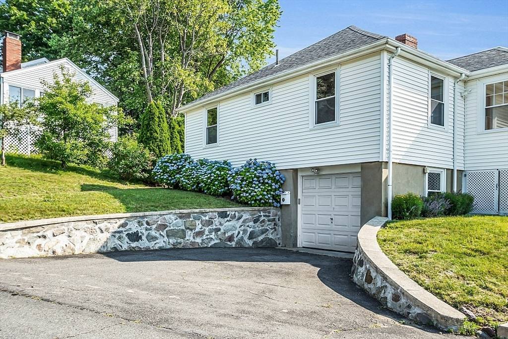 Nahant, MA 01908,33 Sunset Rd